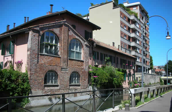 Edificio di Via Prospero Finzi